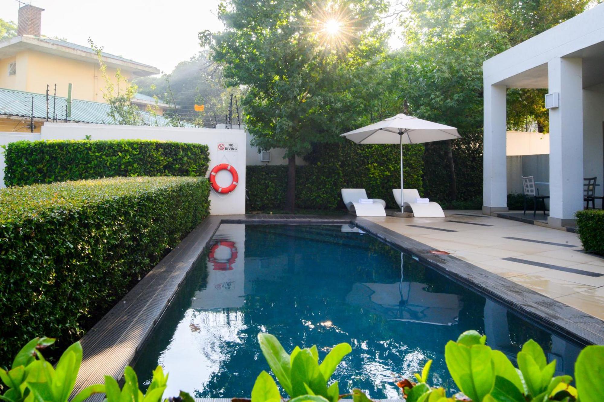 The Capital On Bath Hotel Johannesburg Exterior photo