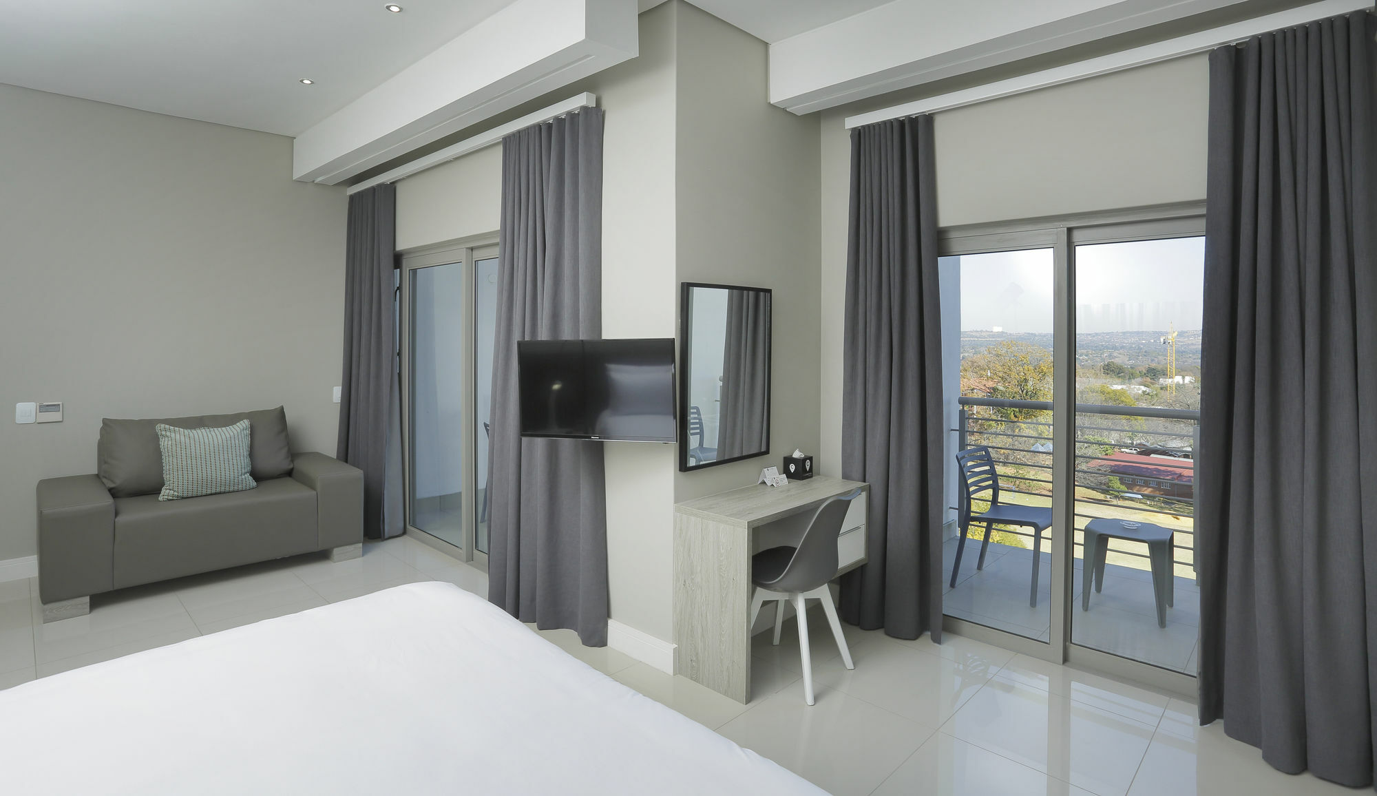 The Capital On Bath Hotel Johannesburg Exterior photo